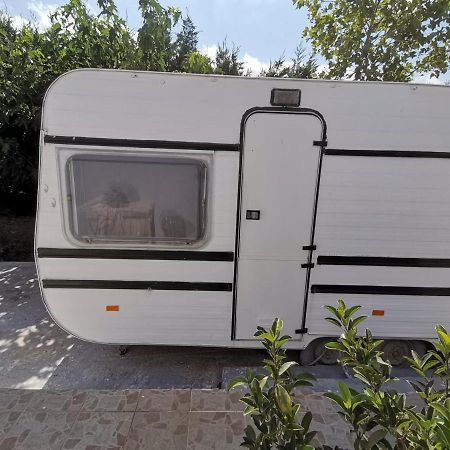 Готель Green Garden Caravan Agrilia Екстер'єр фото